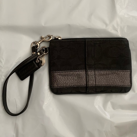 Coach Small Wristlet - Picture 2 of 6